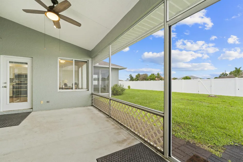 1043 SW IDOL AVENUE Port St. Lucie, FL 34953