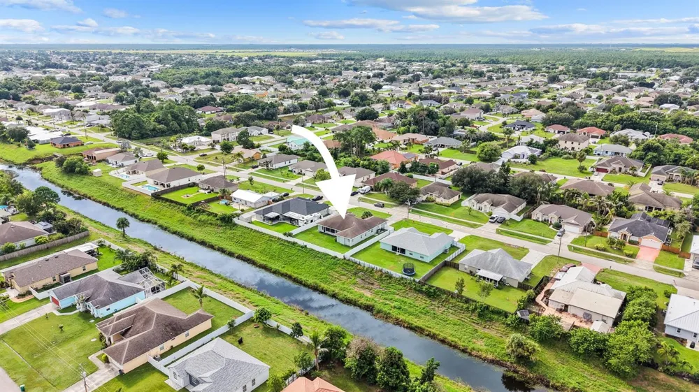 1043 SW IDOL AVENUE Port St. Lucie, FL 34953