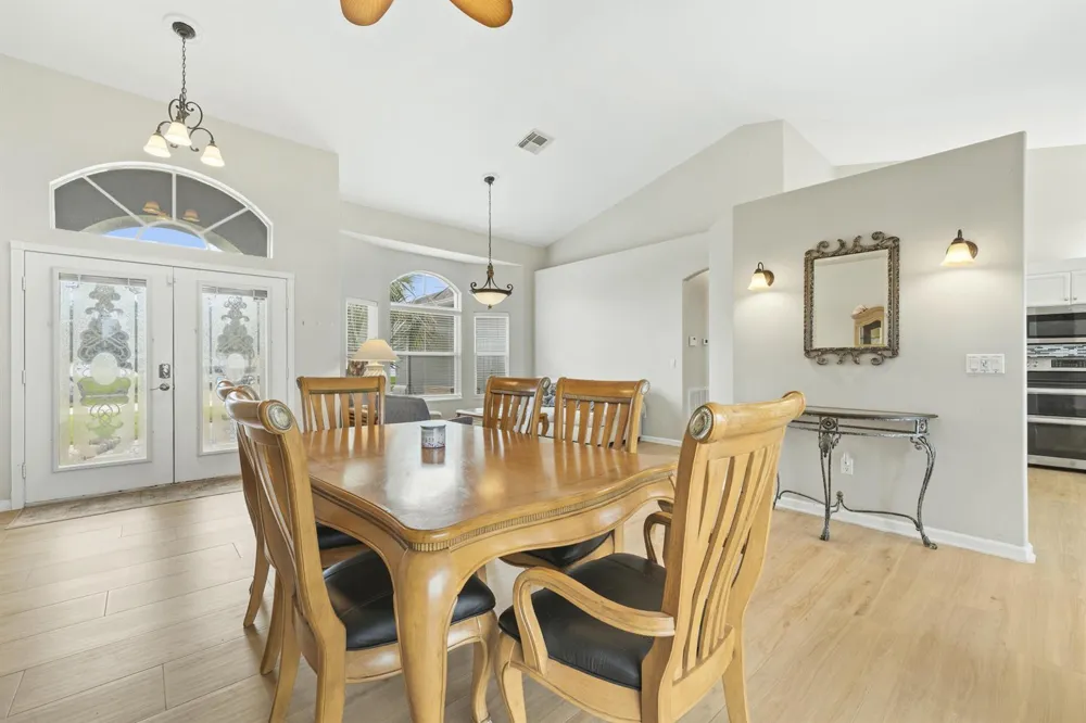 1043 SW IDOL AVENUE Port St. Lucie, FL 34953