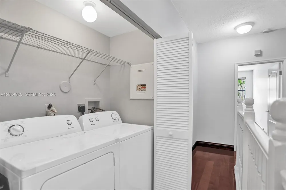 7564 SW 102nd St #211 Pinecrest, FL 33156