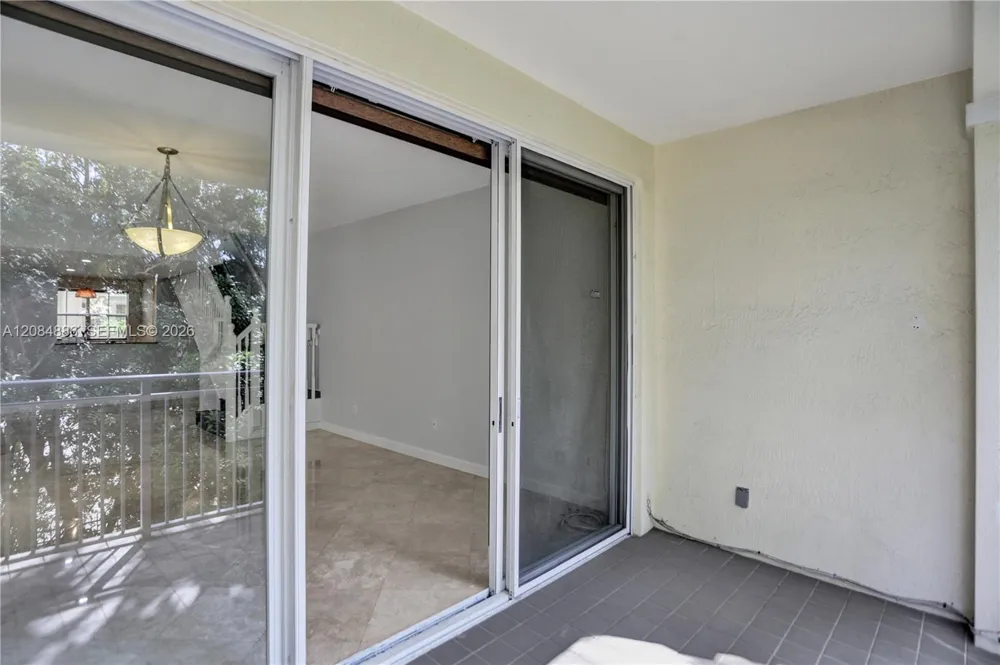 7564 SW 102nd St #211 Pinecrest, FL 33156