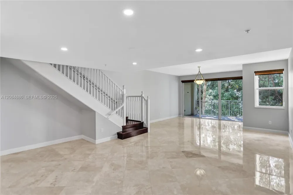 7564 SW 102nd St #211 Pinecrest, FL 33156