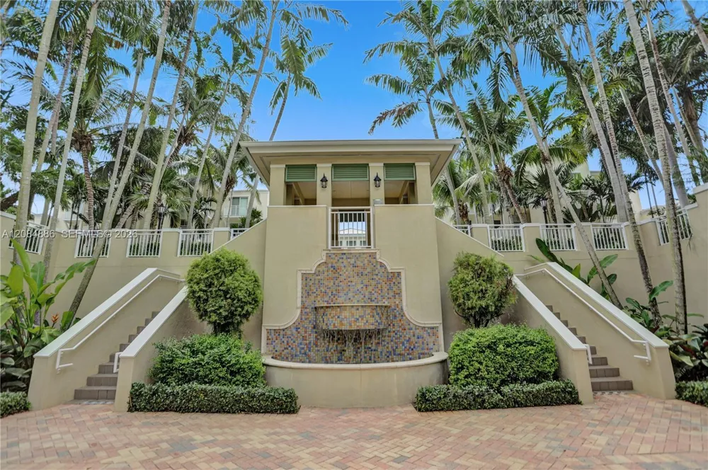 7564 SW 102nd St #211 Pinecrest, FL 33156