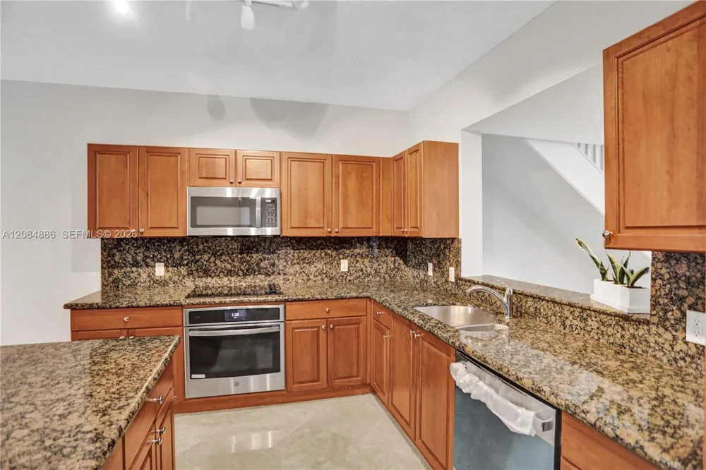 7564 SW 102nd St #211 Pinecrest, FL 33156