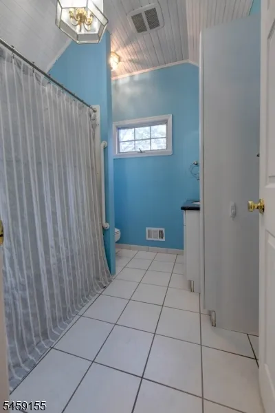 37 Bound Brook Rd Parsippany-Troy Hills, NJ 07054