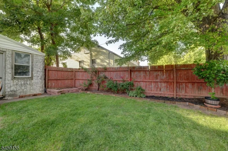 37 Bound Brook Rd Parsippany-Troy Hills, NJ 07054