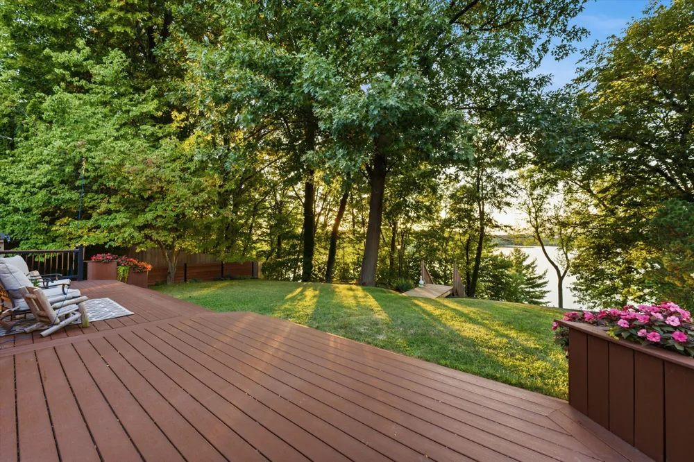 7963 Lake Crest Drive Ypsilanti, MI 48197