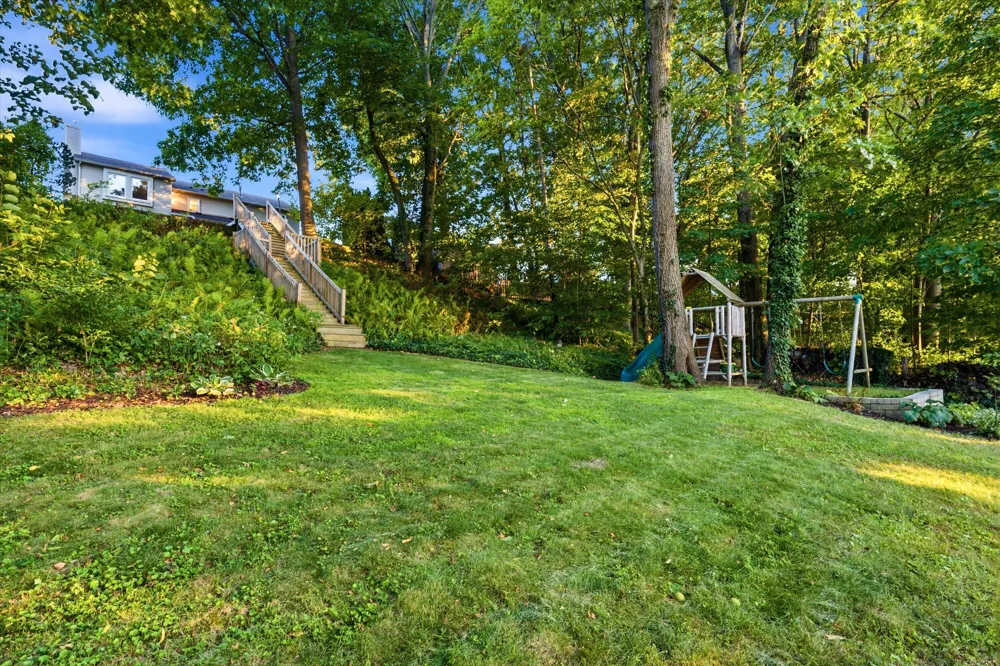 7963 Lake Crest Drive Ypsilanti, MI 48197