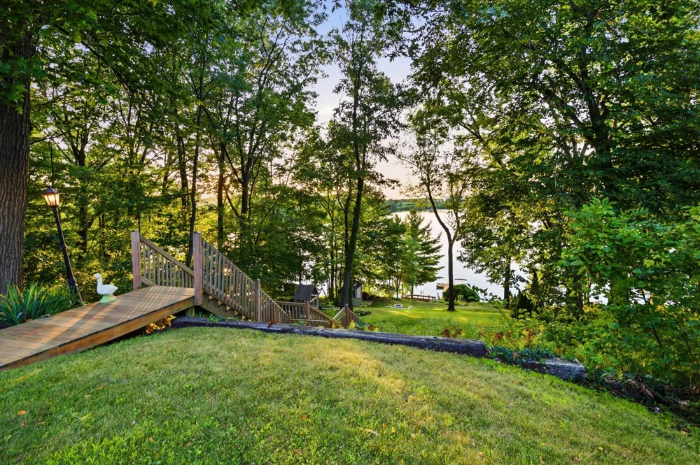 7963 Lake Crest Drive Ypsilanti, MI 48197