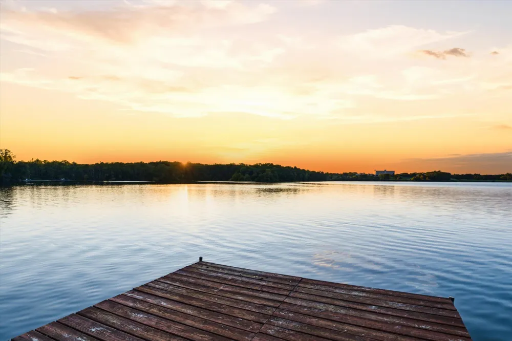 7963 Lake Crest Drive Ypsilanti, MI 48197