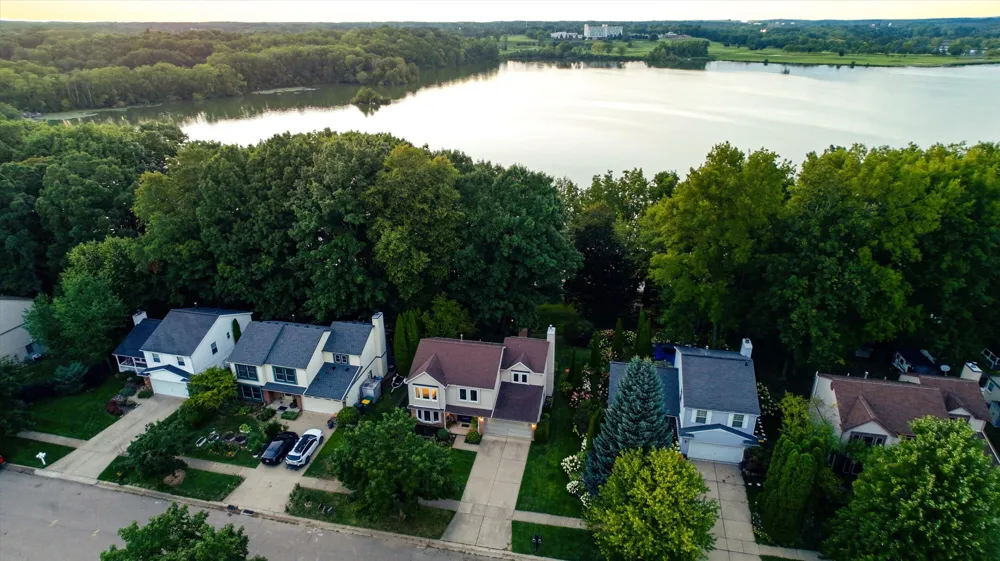 7963 Lake Crest Drive Ypsilanti, MI 48197