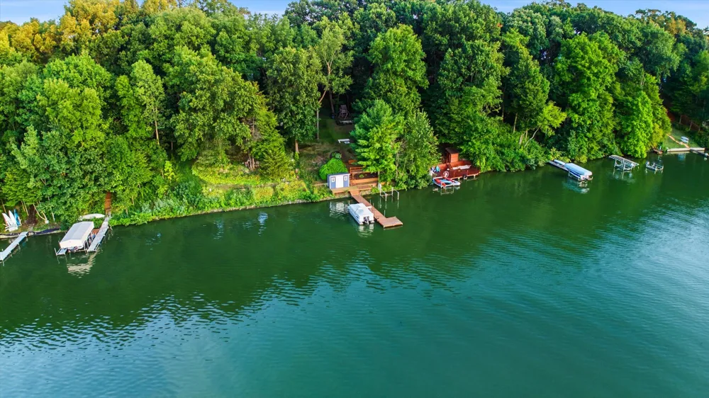 7963 Lake Crest Drive Ypsilanti, MI 48197