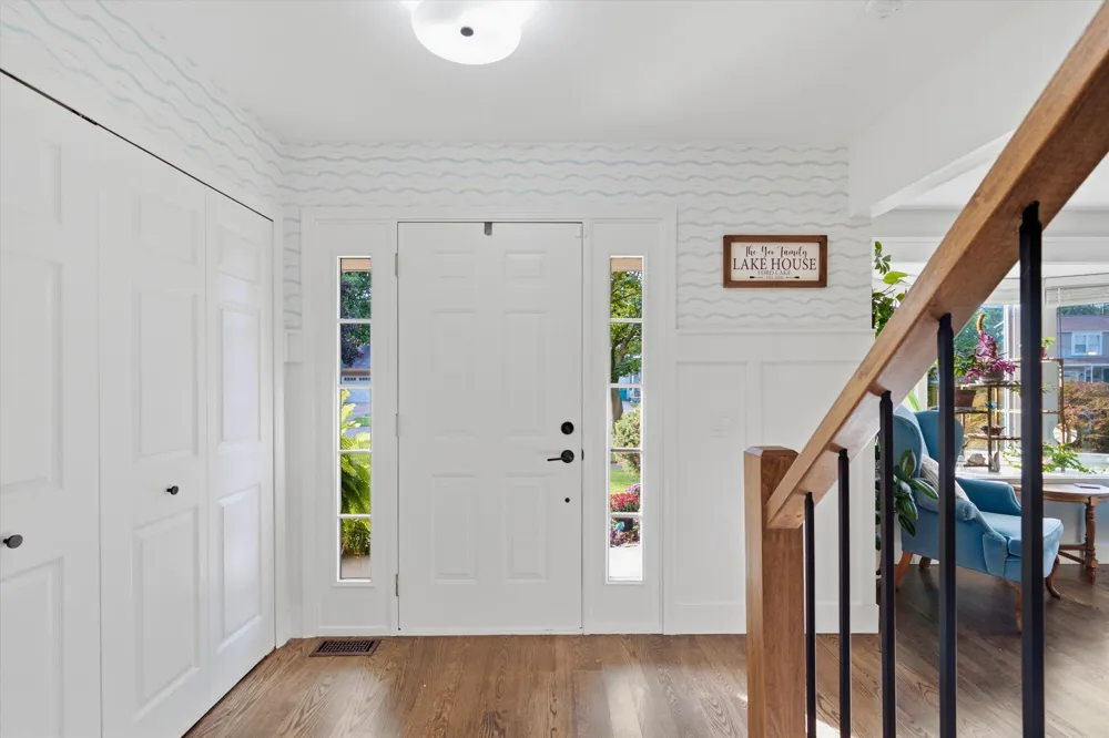 7963 Lake Crest Drive Ypsilanti, MI 48197