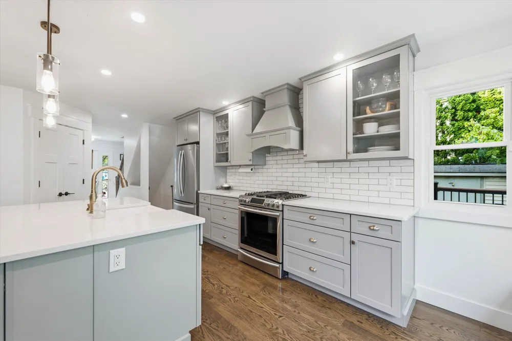 7963 Lake Crest Drive Ypsilanti, MI 48197