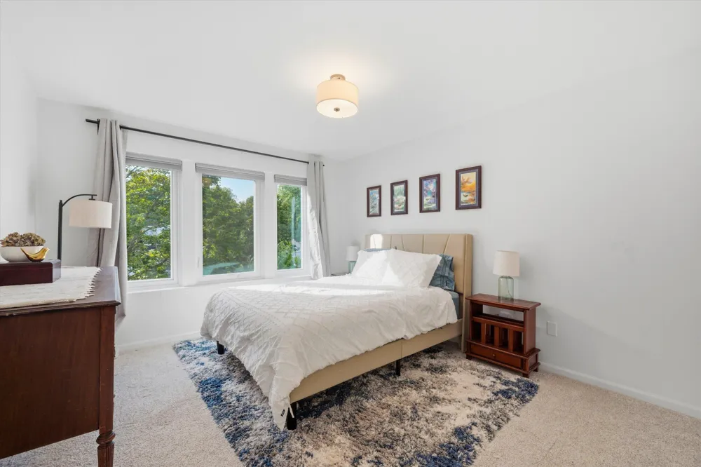 7963 Lake Crest Drive Ypsilanti, MI 48197