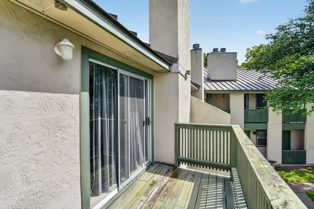 302 Saint Andrews Street #H101 Rockport, TX 78382