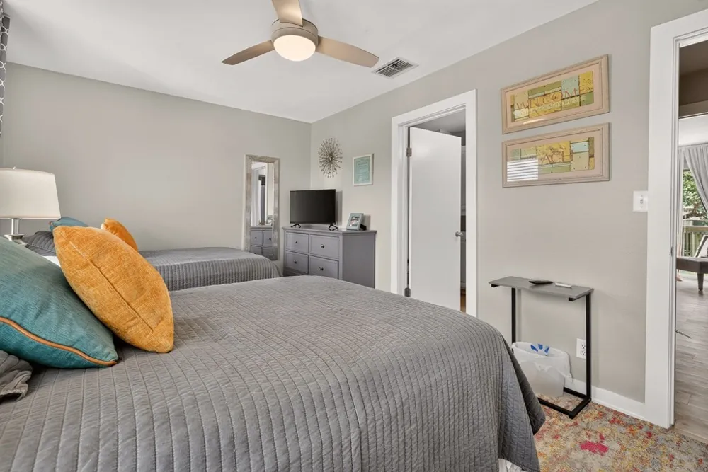 302 Saint Andrews Street #H101 Rockport, TX 78382
