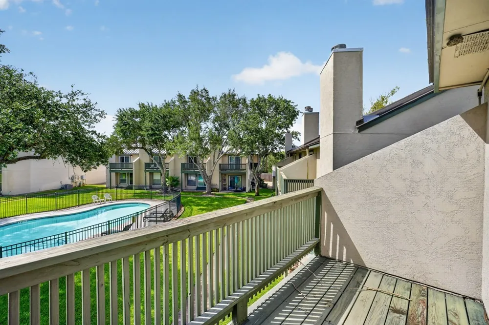 302 Saint Andrews Street #H101 Rockport, TX 78382