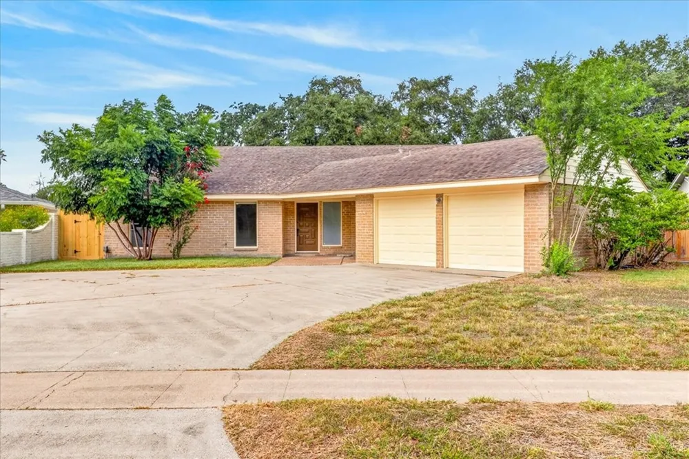5037 Moultrie Drive Corpus Christi, TX 78413