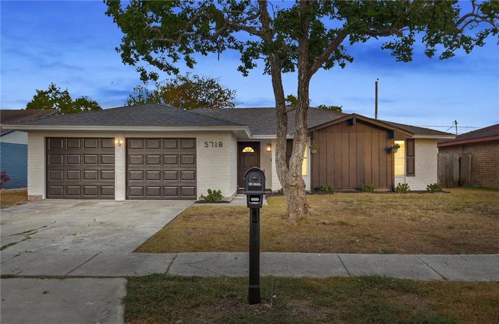 5718 Crestgrove Drive Corpus Christi, TX 78415