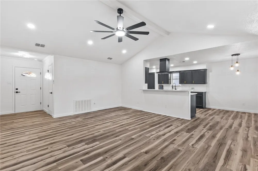 5718 Crestgrove Drive Corpus Christi, TX 78415