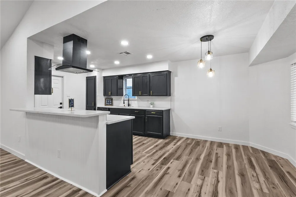 5718 Crestgrove Drive Corpus Christi, TX 78415