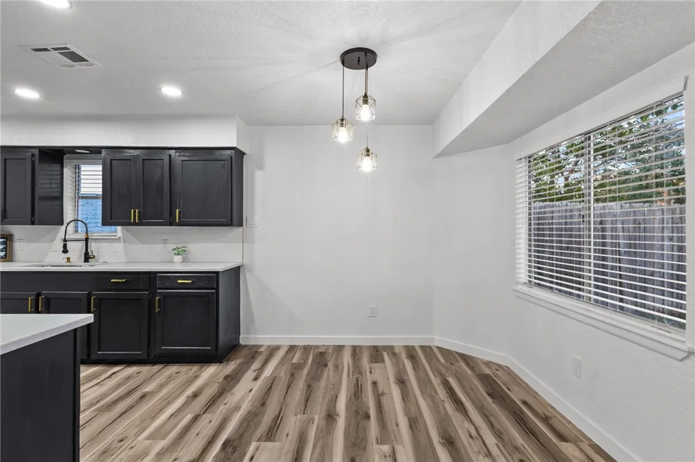 5718 Crestgrove Drive Corpus Christi, TX 78415