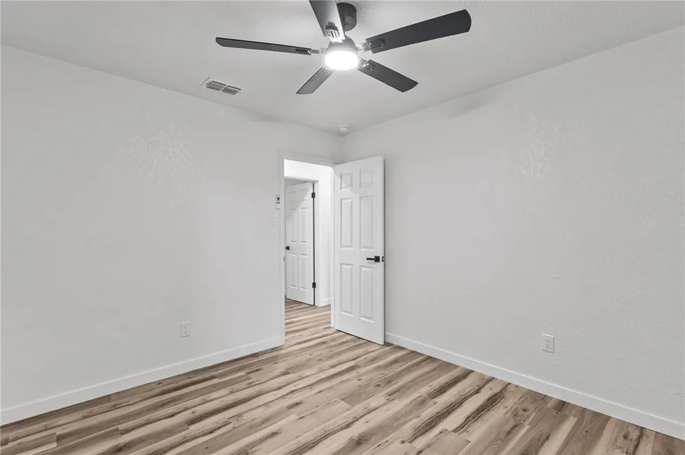 5718 Crestgrove Drive Corpus Christi, TX 78415