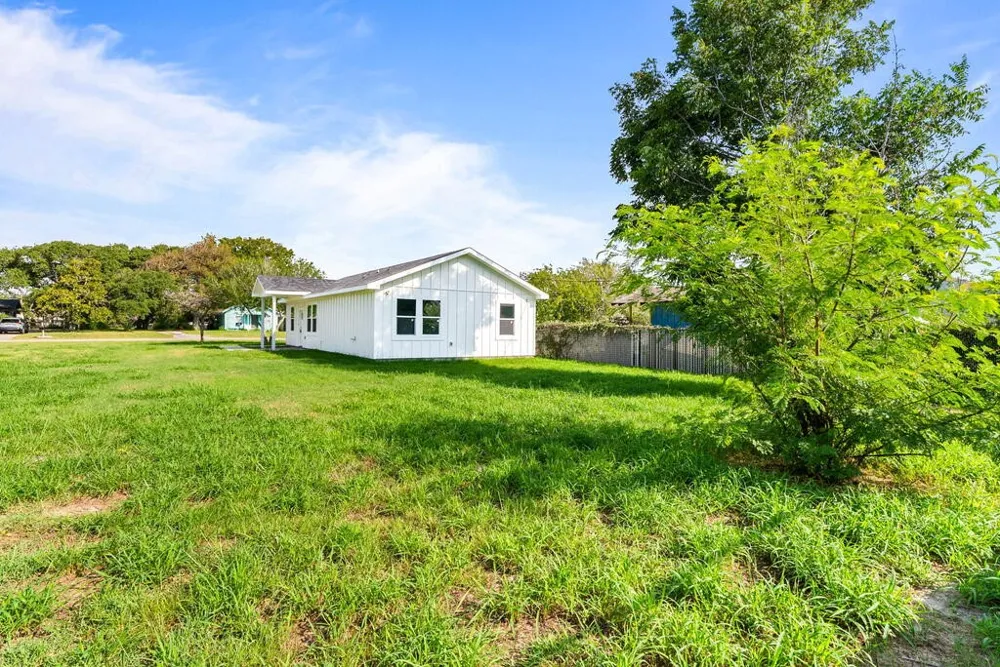 219 S 10th Street Aransas Pass, TX 78336