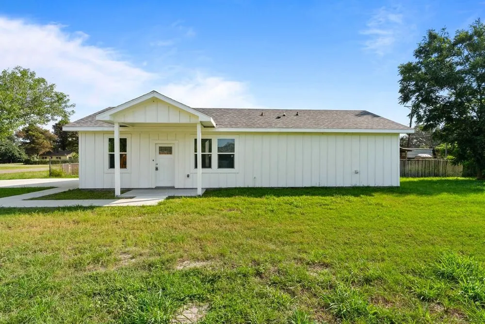 219 S 10th Street Aransas Pass, TX 78336