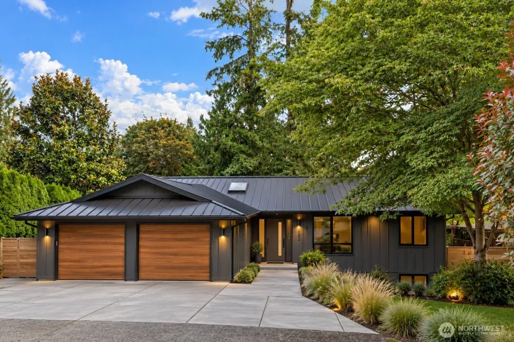 3322 102nd Avenue NE Bellevue, WA 98004