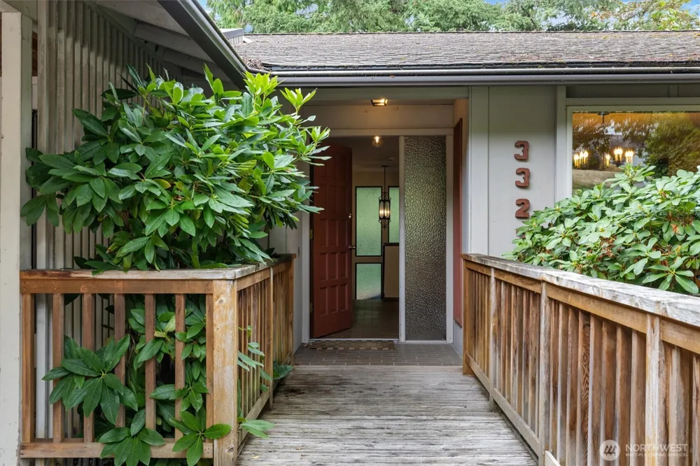 3322 102nd Avenue NE Bellevue, WA 98004
