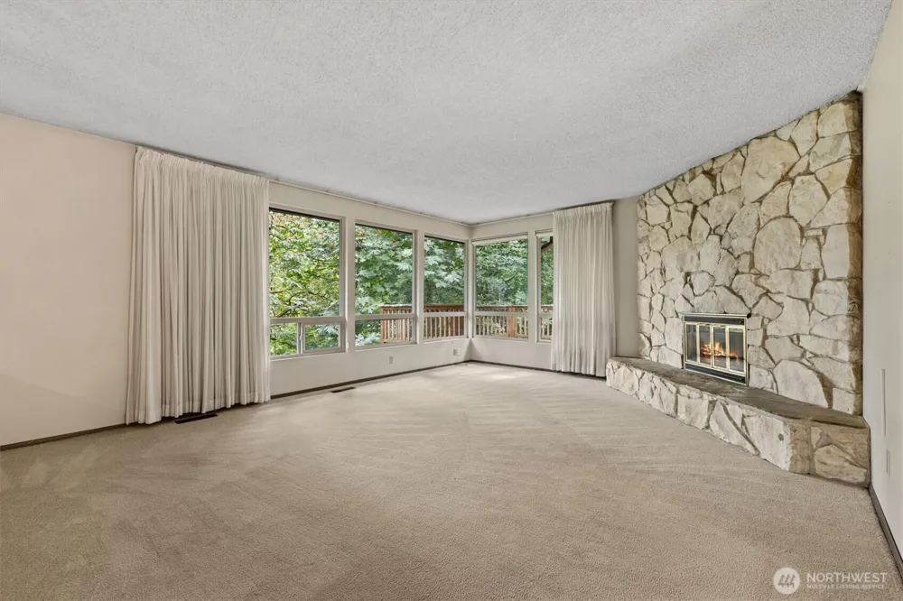 3322 102nd Avenue NE Bellevue, WA 98004