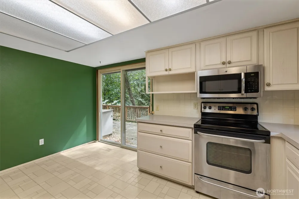 3322 102nd Avenue NE Bellevue, WA 98004