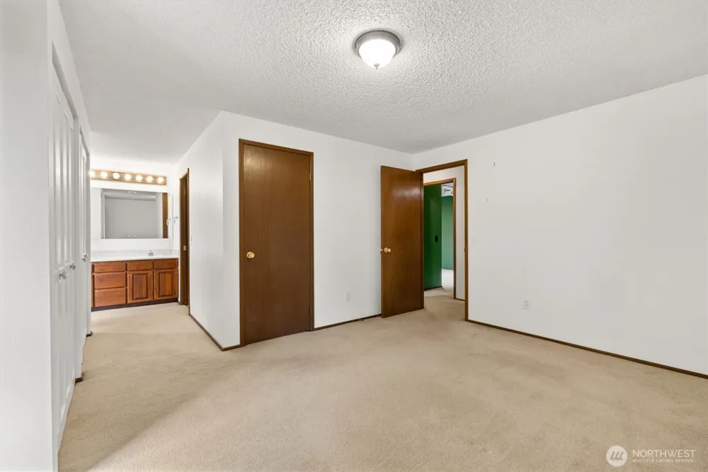 3322 102nd Avenue NE Bellevue, WA 98004