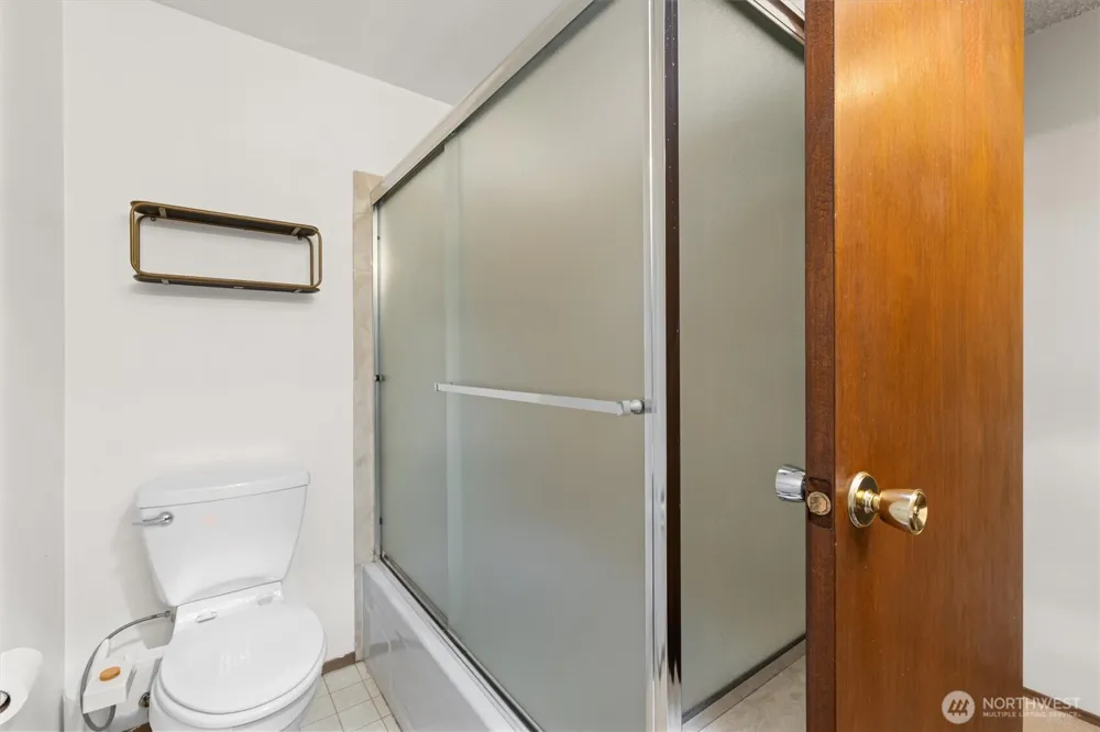 3322 102nd Avenue NE Bellevue, WA 98004