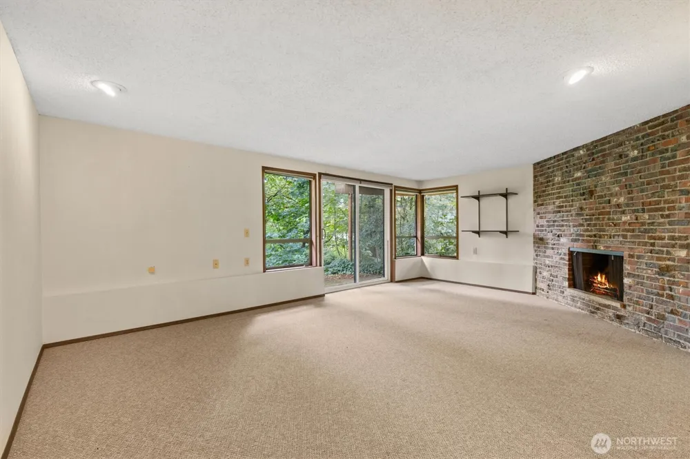 3322 102nd Avenue NE Bellevue, WA 98004