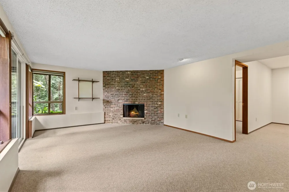 3322 102nd Avenue NE Bellevue, WA 98004