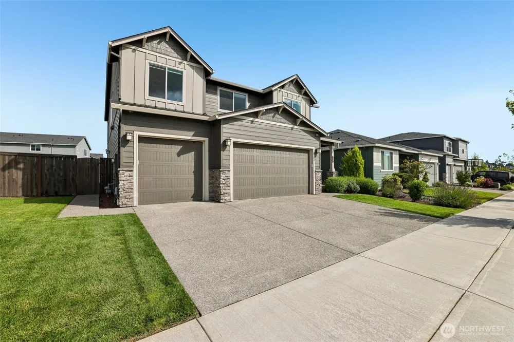 8702 5th Street Ridgefield, WA 98642