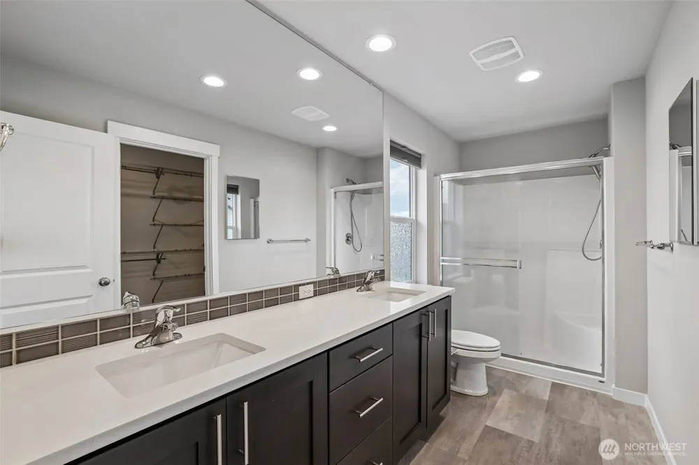 8702 5th Street Ridgefield, WA 98642