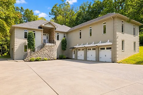 714 Hillwood Blvd