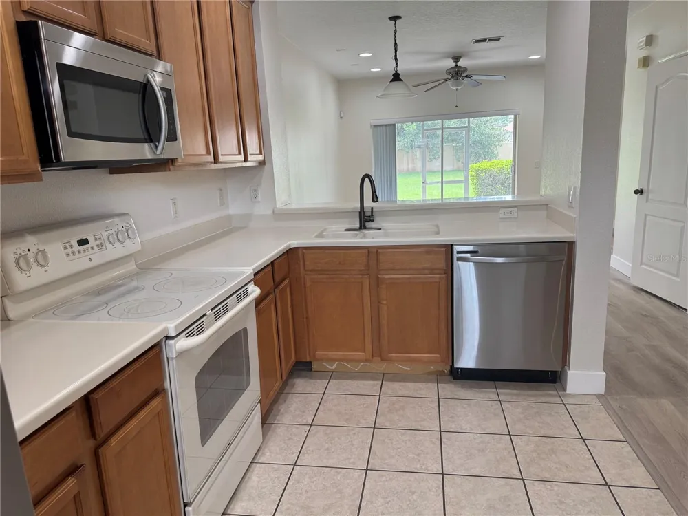10328 MANDERLEY WAY #112 Orlando, FL 32829