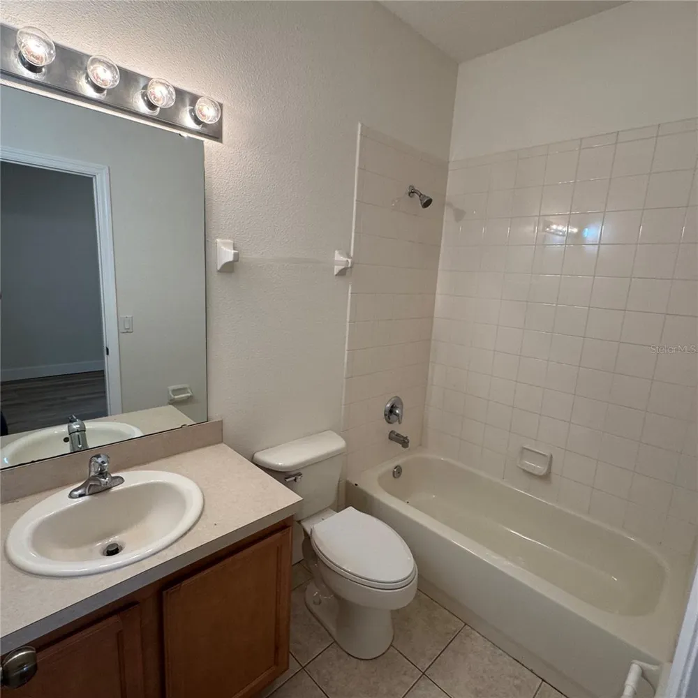 10328 MANDERLEY WAY #112 Orlando, FL 32829