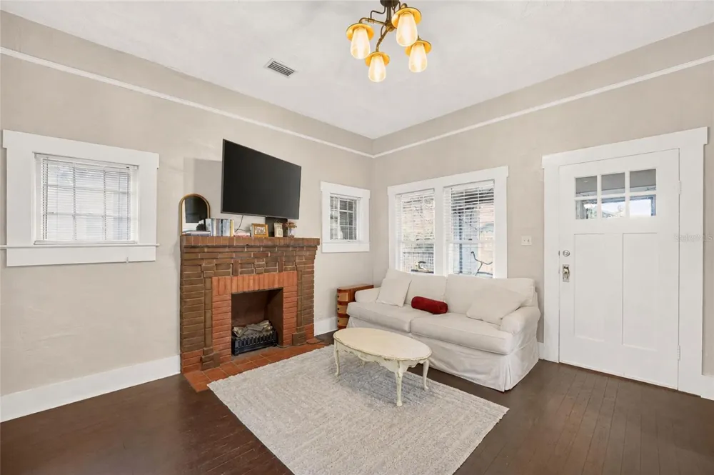 720 NW 2ND AVENUE Gainesville, FL 32601