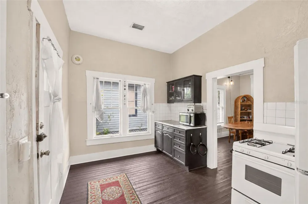 720 NW 2ND AVENUE Gainesville, FL 32601