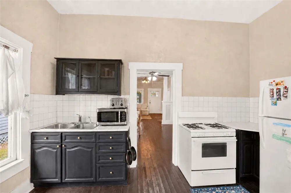 720 NW 2ND AVENUE Gainesville, FL 32601
