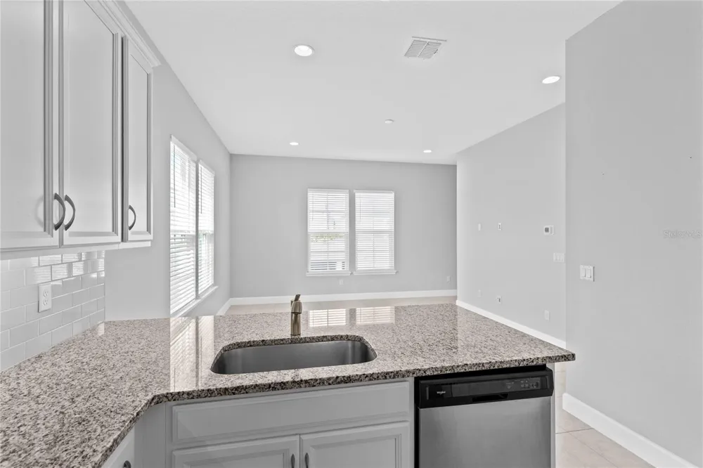 13825 LIPPMAN ALLEY #B Orlando, FL 32827