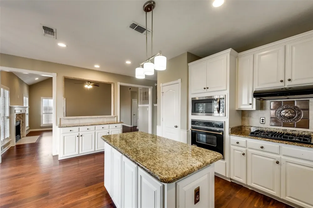 4319 Vine Ridge Court Arlington, TX 76017