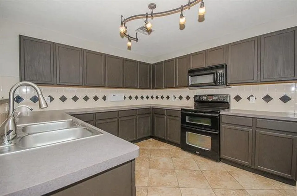 2152 Royal Acres Trail Little Elm, TX 75036