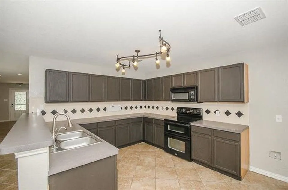 2152 Royal Acres Trail Little Elm, TX 75036
